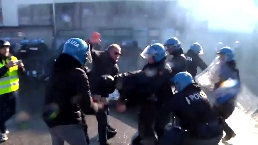 Protiizraelská demonstrace v Itálii přerostla v násilnosti